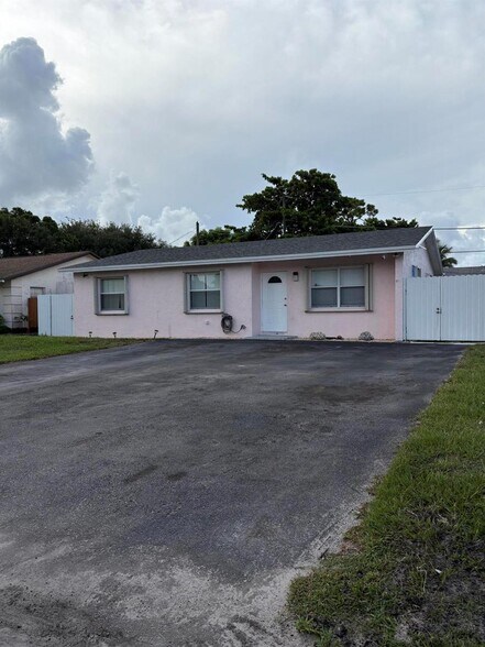Building Photo - 4609 Pruden Blvd