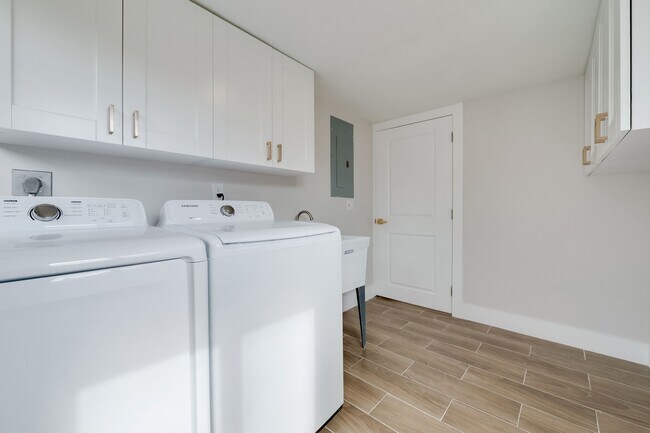 Building Photo - 8952 SW 10th Terrace