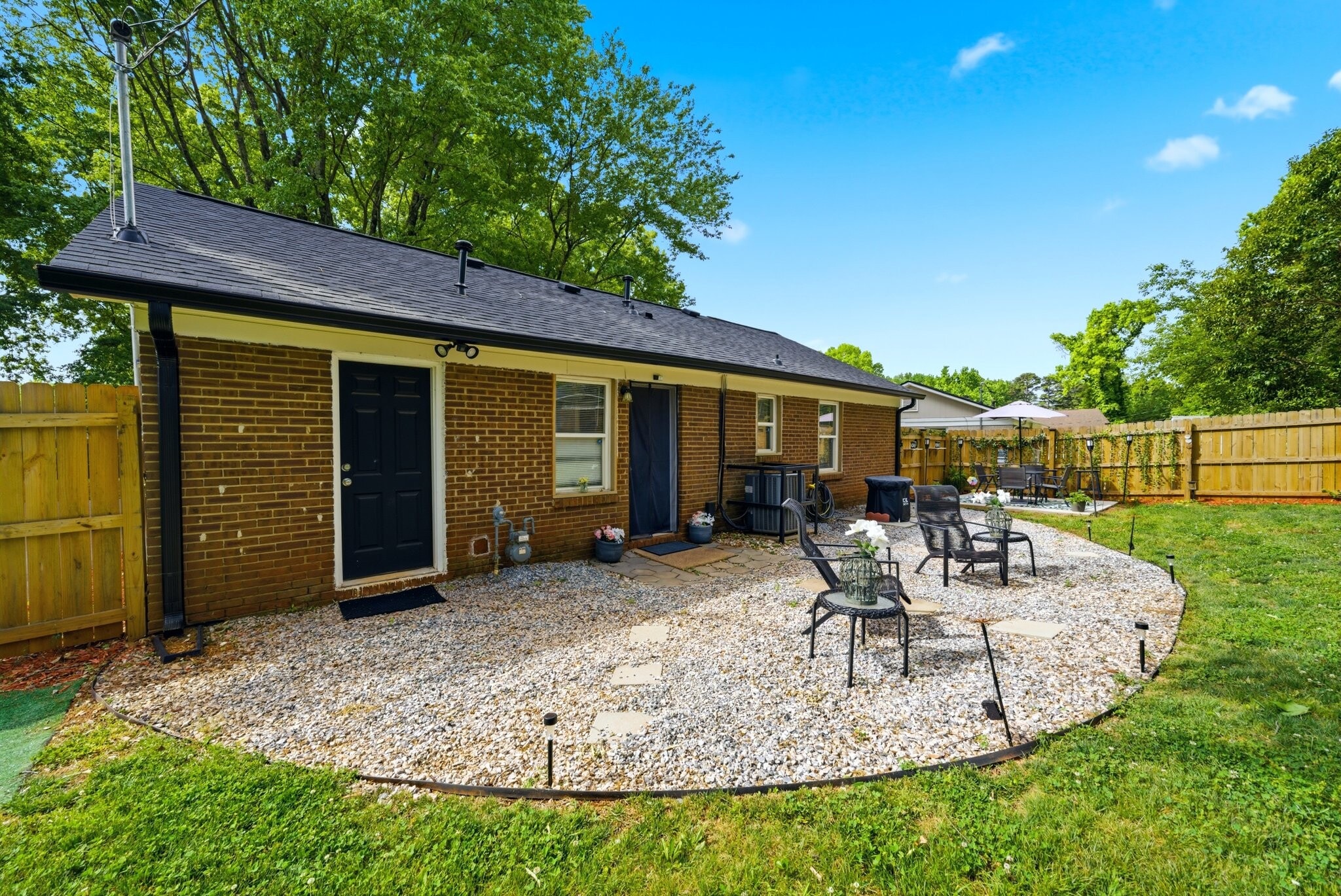 Building Photo - 818 Dedmon Dr