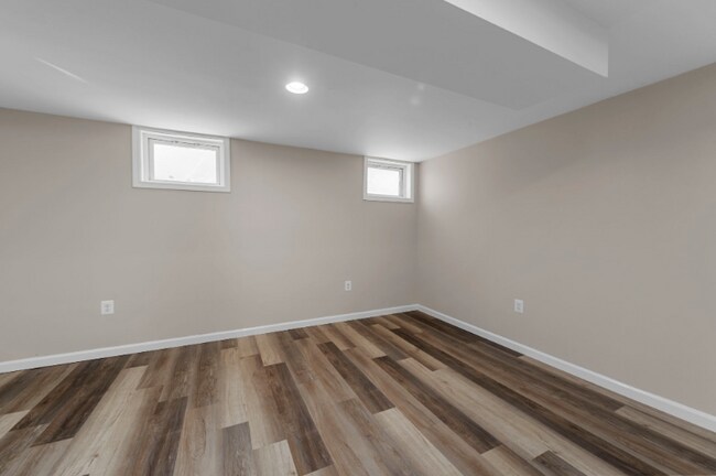 Building Photo - 6837 Julian Ave