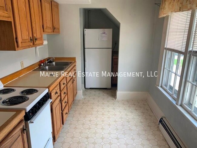 Primary Photo - 67 Pine St