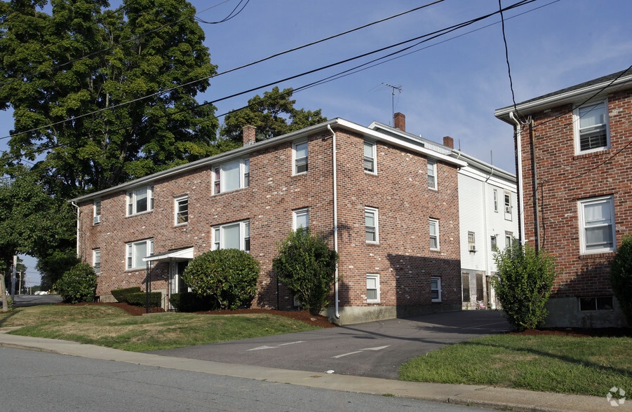Primary Photo - Lincoln Place