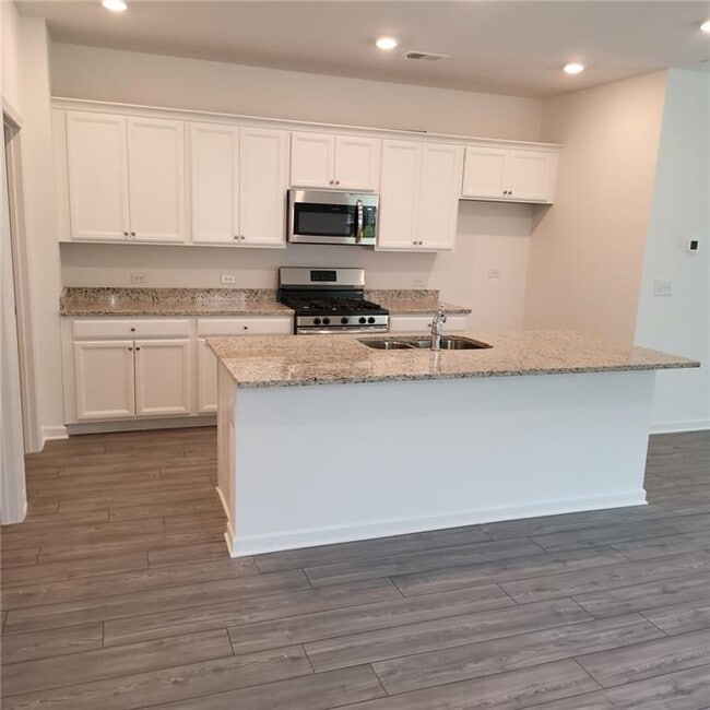 Building Photo - 448 Golden Eagle Pkwy