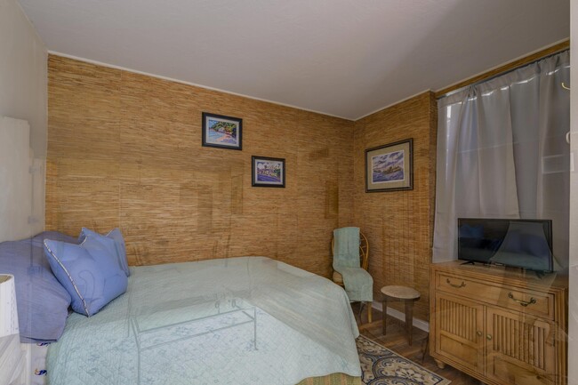 Building Photo - 1200 Marine Way