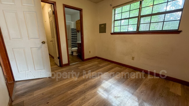 Building Photo - 206 Rue Royale