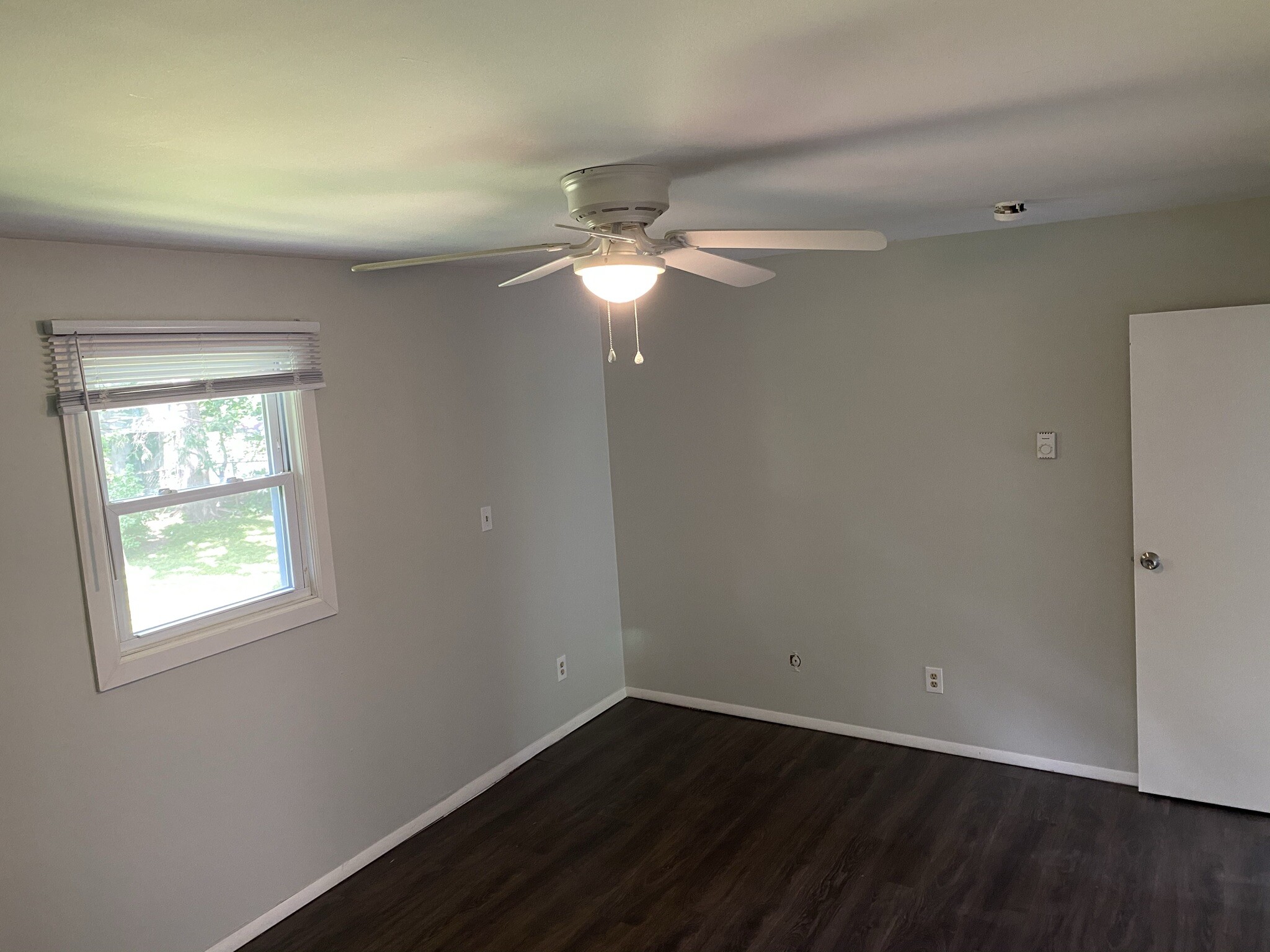 Bedroom 1 - 89 S Lake Ave