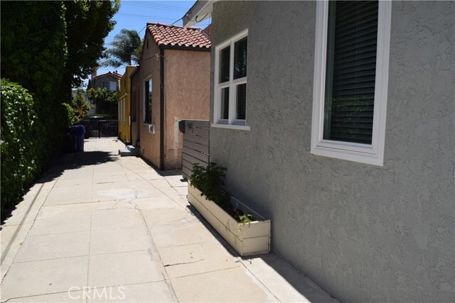 Building Photo - 552 W 22nd St