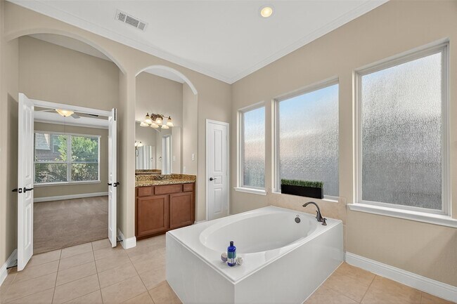 Building Photo - 21331 Winding Path Way