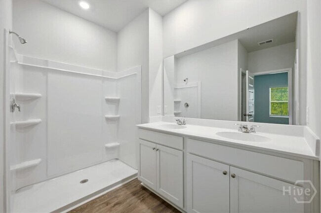 Building Photo - 150 Bottlebrush Dr