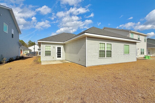 Building Photo - AVAILABLE MID-MARCH! (Pet Friendly)