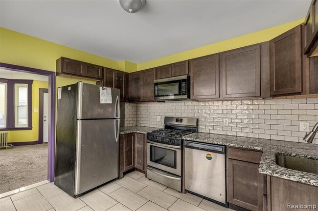 Building Photo - 2405 Burger St