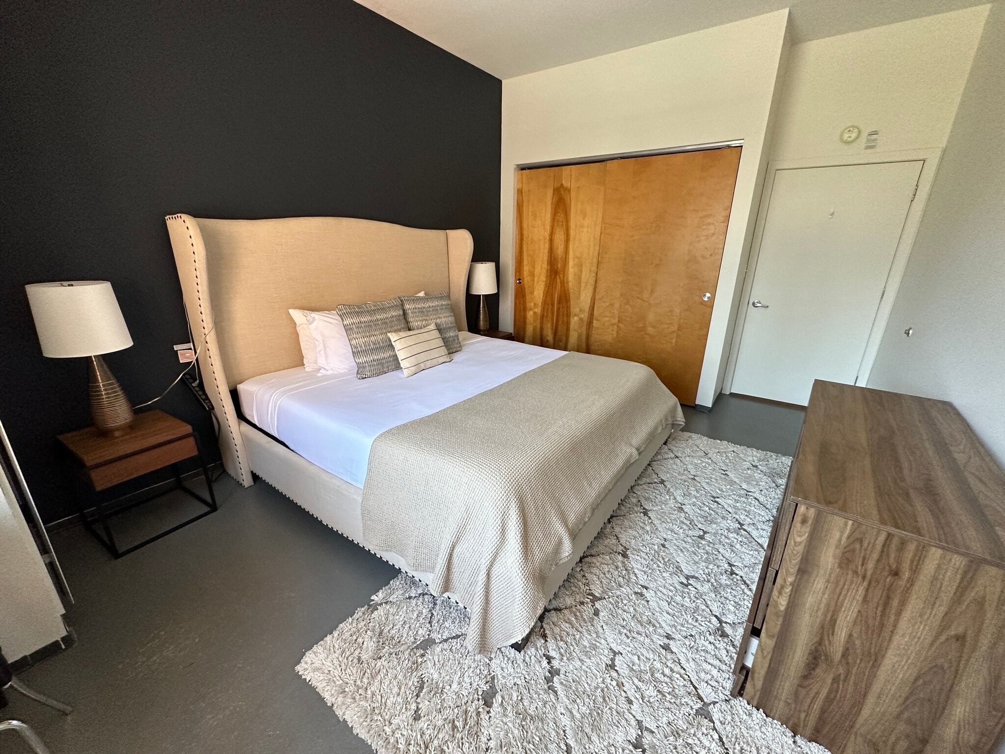 Building Photo - 211 E Berkeley St