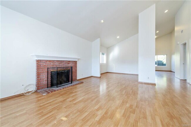 Building Photo - 3481 Eboe St