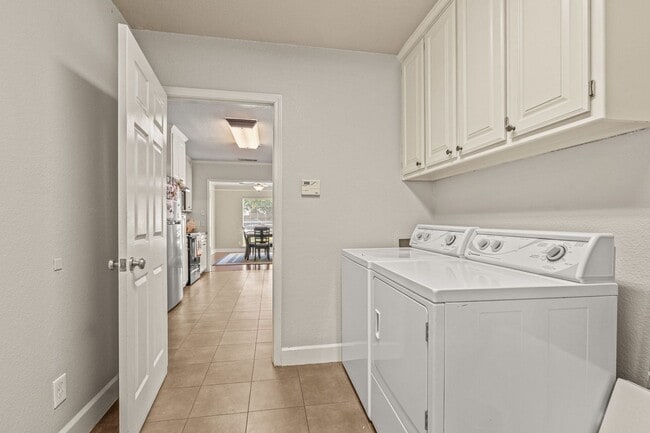 Building Photo - TCU-3518 Westcliff Rd