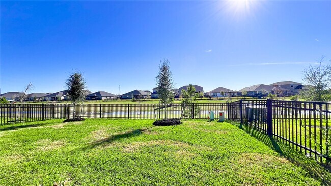 Building Photo - 27043 Blue Pool Dr