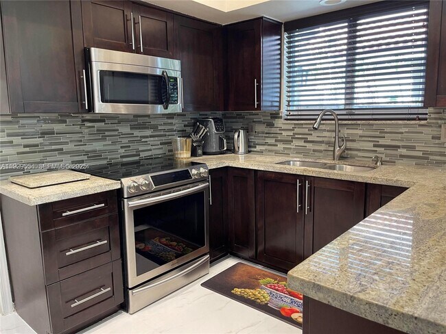 Building Photo - 10101 NW 5th St