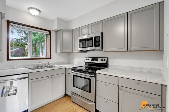 Building Photo - 430 Schodde St