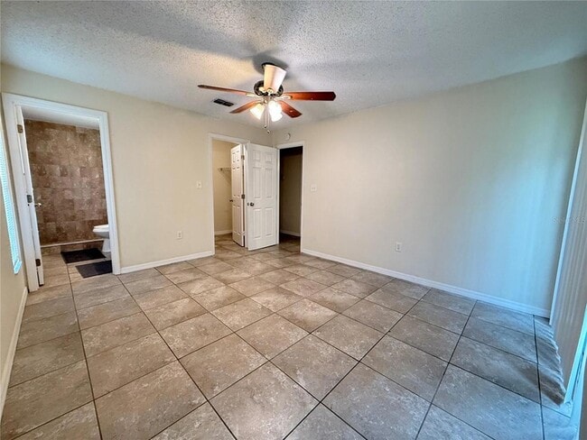 Building Photo - 3136 Julia Ct