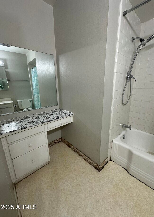 Building Photo - 3819 W Golden Ln