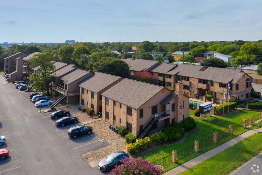 Building Photo - Tramor at Creek Village