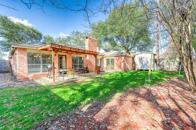Building Photo - 22206 Meadowrock Dr