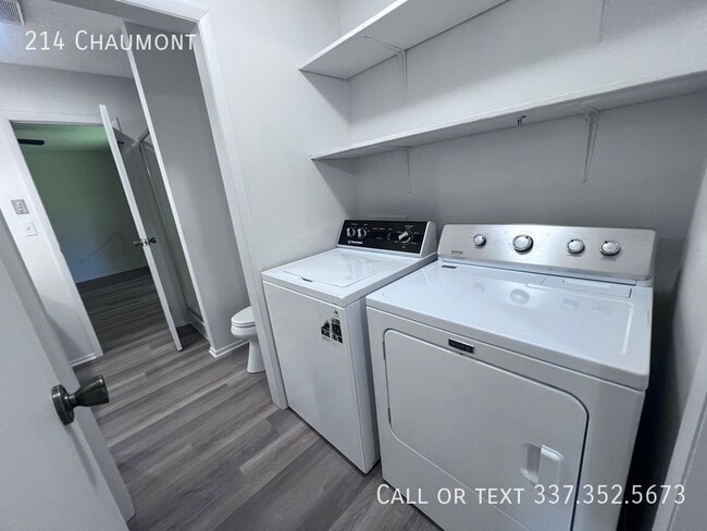 Building Photo - 214 Chaumont-