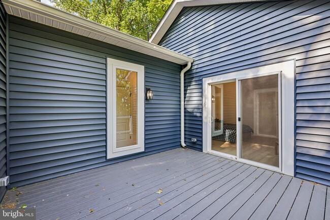 Building Photo - 4315 Pinetree Rd