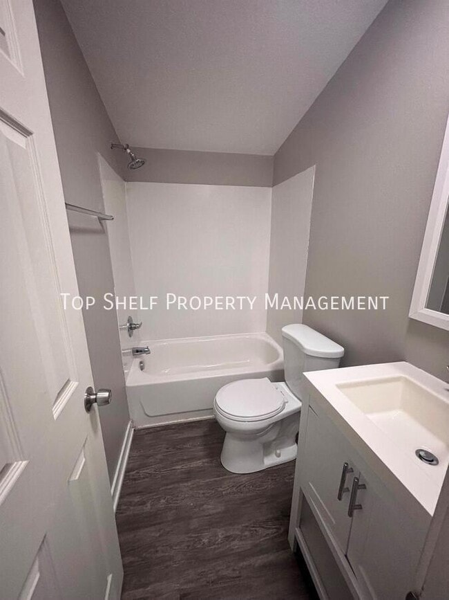 Building Photo - 510 S 4th St