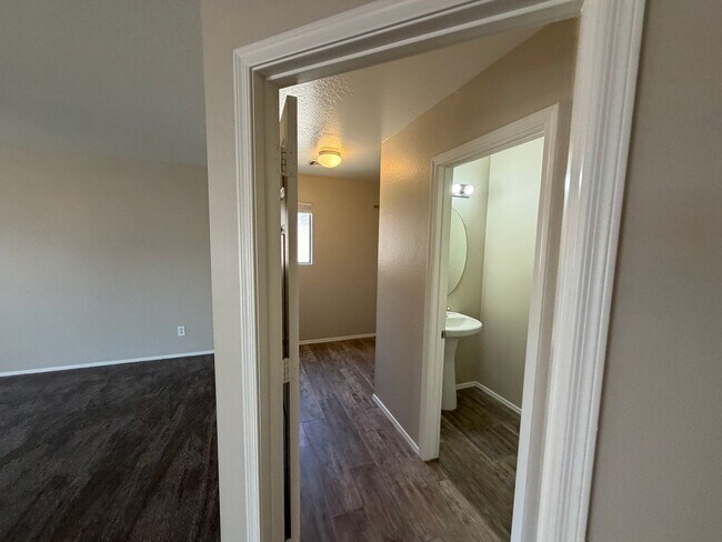 Building Photo - 3049 W Santa Cruz Ave