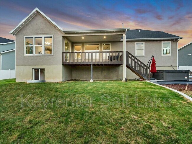 Building Photo - 31 N Palomino Way