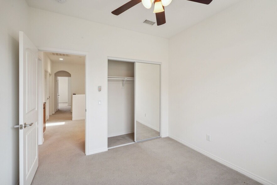 Building Photo - 5858 Levi Ln