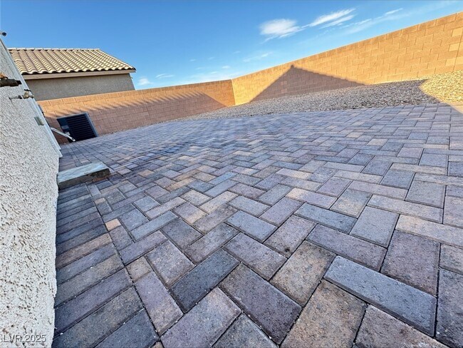 Building Photo - 5660 Alta Peak Ct
