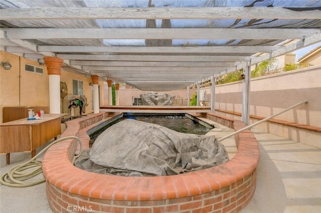 Building Photo - 390 Dylan Cir