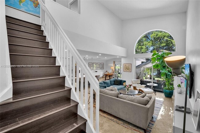 Building Photo - 16601 Sapphire Manor