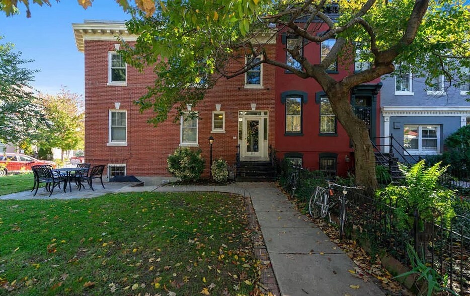 Building Photo - 337 Maryland Ave NE