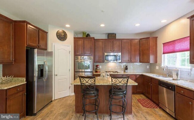 Building Photo - 6906 Lenape Ct