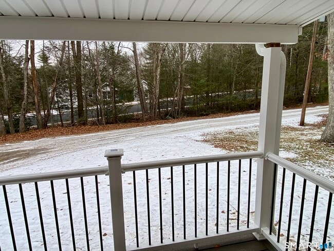 Building Photo - 8 S Rd