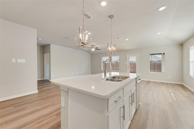 Building Photo - 2127 Mustang Wy