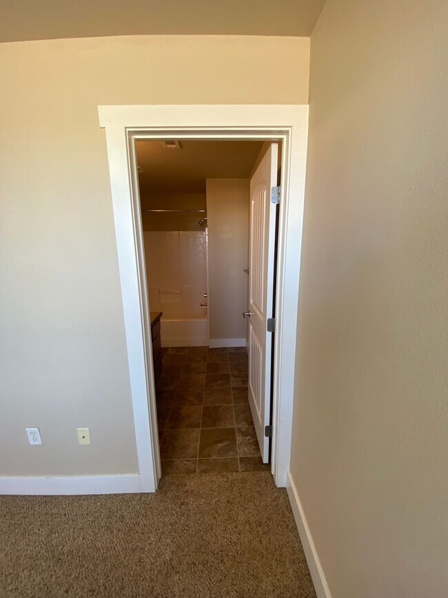 Building Photo - 9993 W Rosecroft Ct