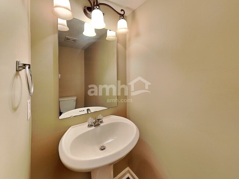 Building Photo - 1230 Highland Lake Way