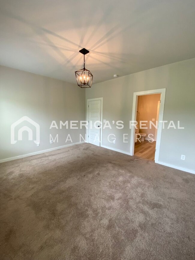 Building Photo - DEPOSIT PENDING! Home for Rent in Weaver, AL!!! Available to View with 48 Hour Notice!!