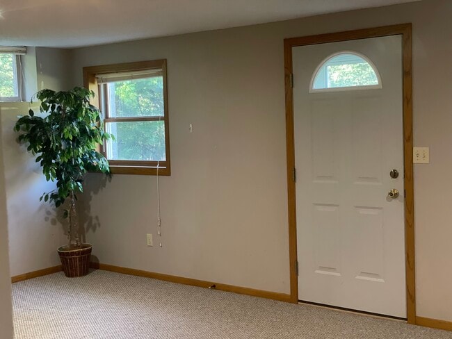 Building Photo - 2216 Orwell Ct