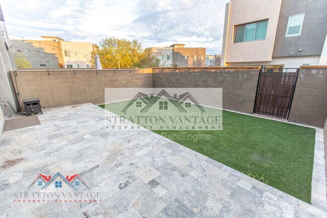 Building Photo - 1953 W Kinfield Trail