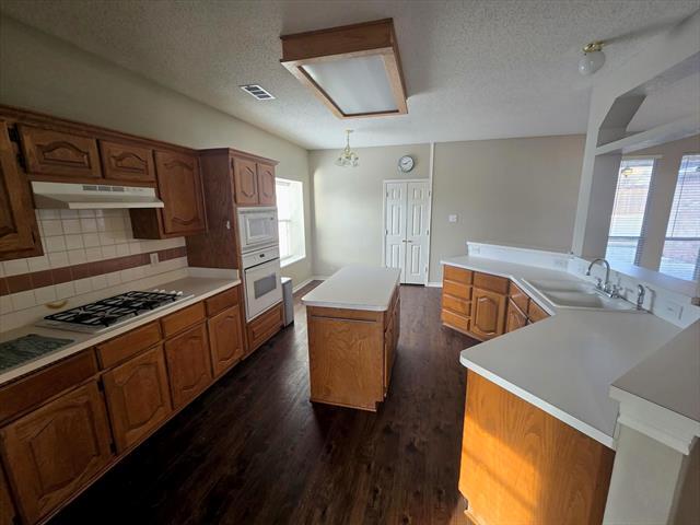 Building Photo - 327 Hillglen Dr