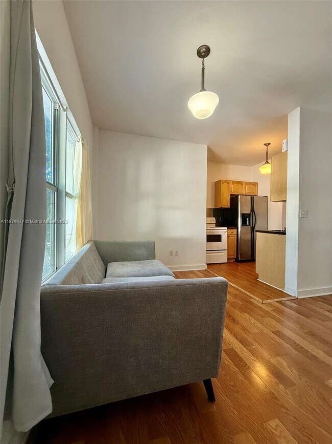 Building Photo - 4035 Meridian Ave