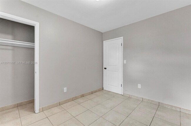 Building Photo - 551 NW 30th Terrace