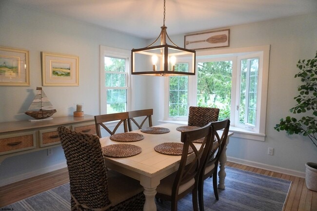 Building Photo - 101 W Meyran Ave