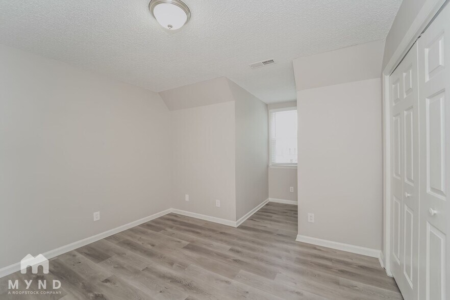 Building Photo - 157 Antelope Dr