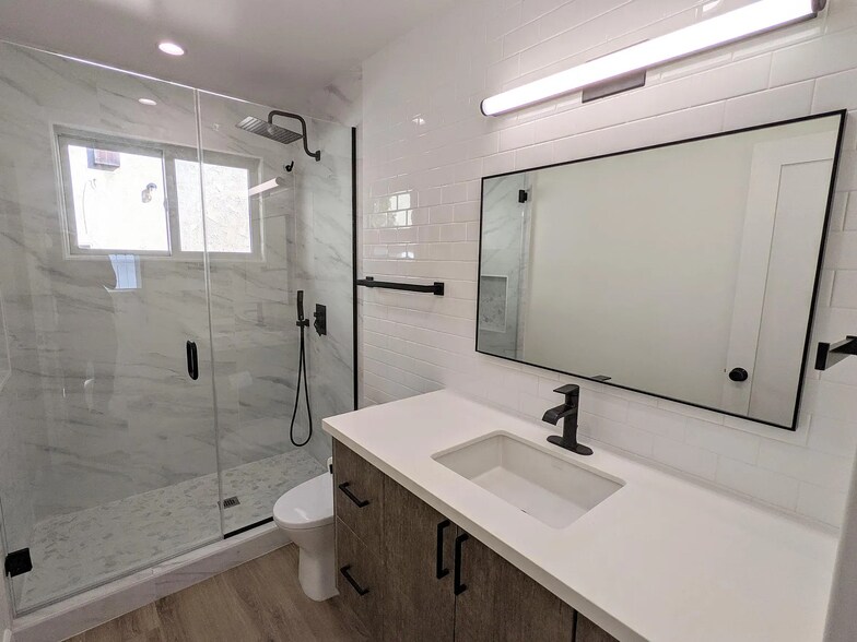 Building Photo - 1113 24th St