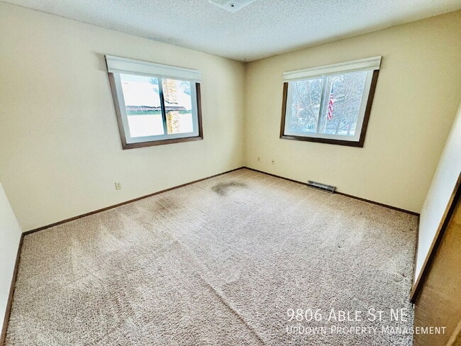 Building Photo - 9806 Able St NE